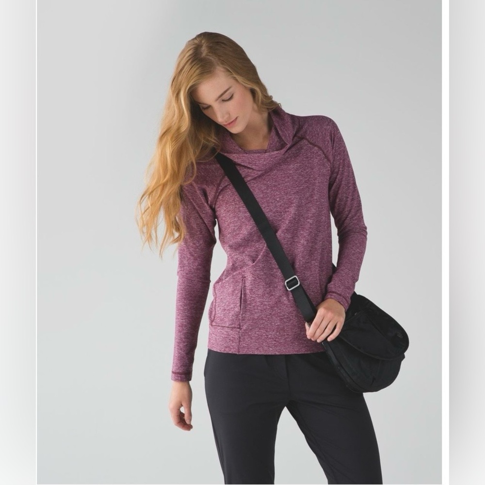 Lululemon The Essentials Bag - Picture 2 of 14